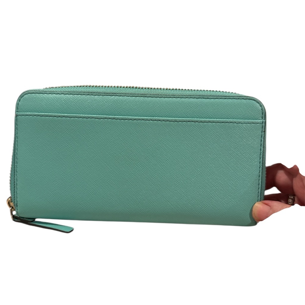 Kate Spade New York Aqua Zip-Around continental wallet - Picture 2 of 5